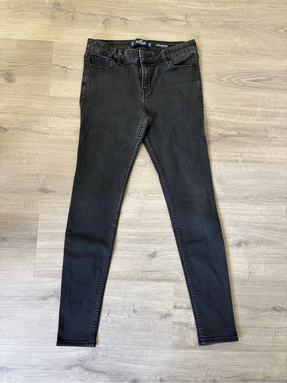 Hollister Women's Black Skinny Jeans Size 28